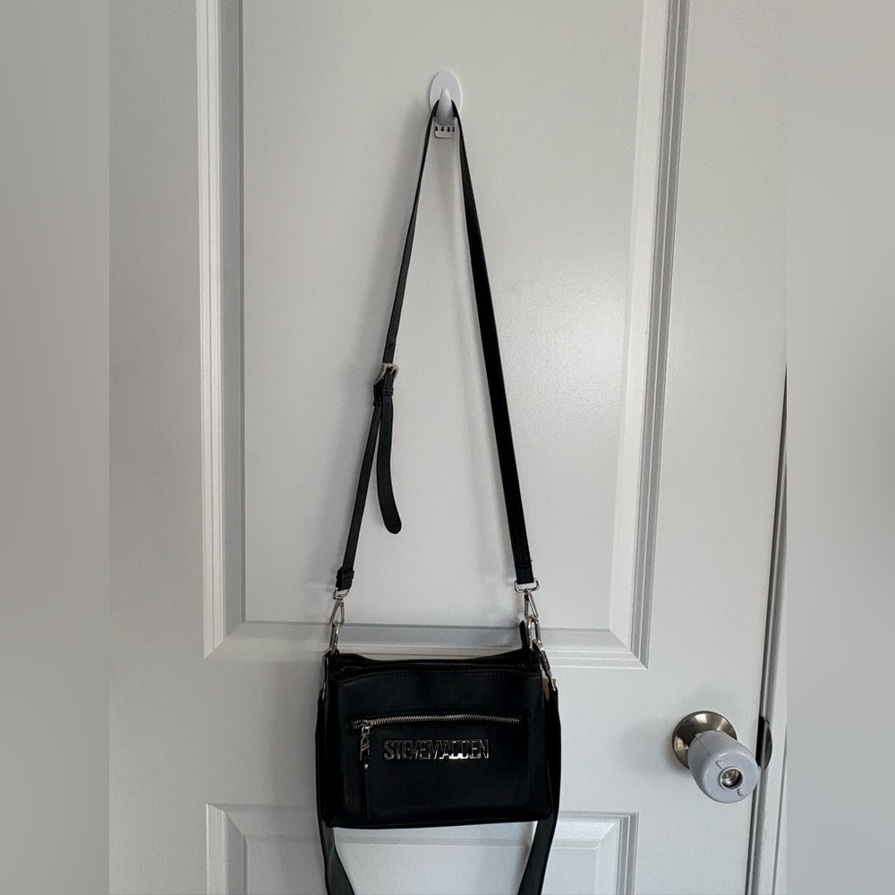 NWT- Steve Madden black crossbody bag